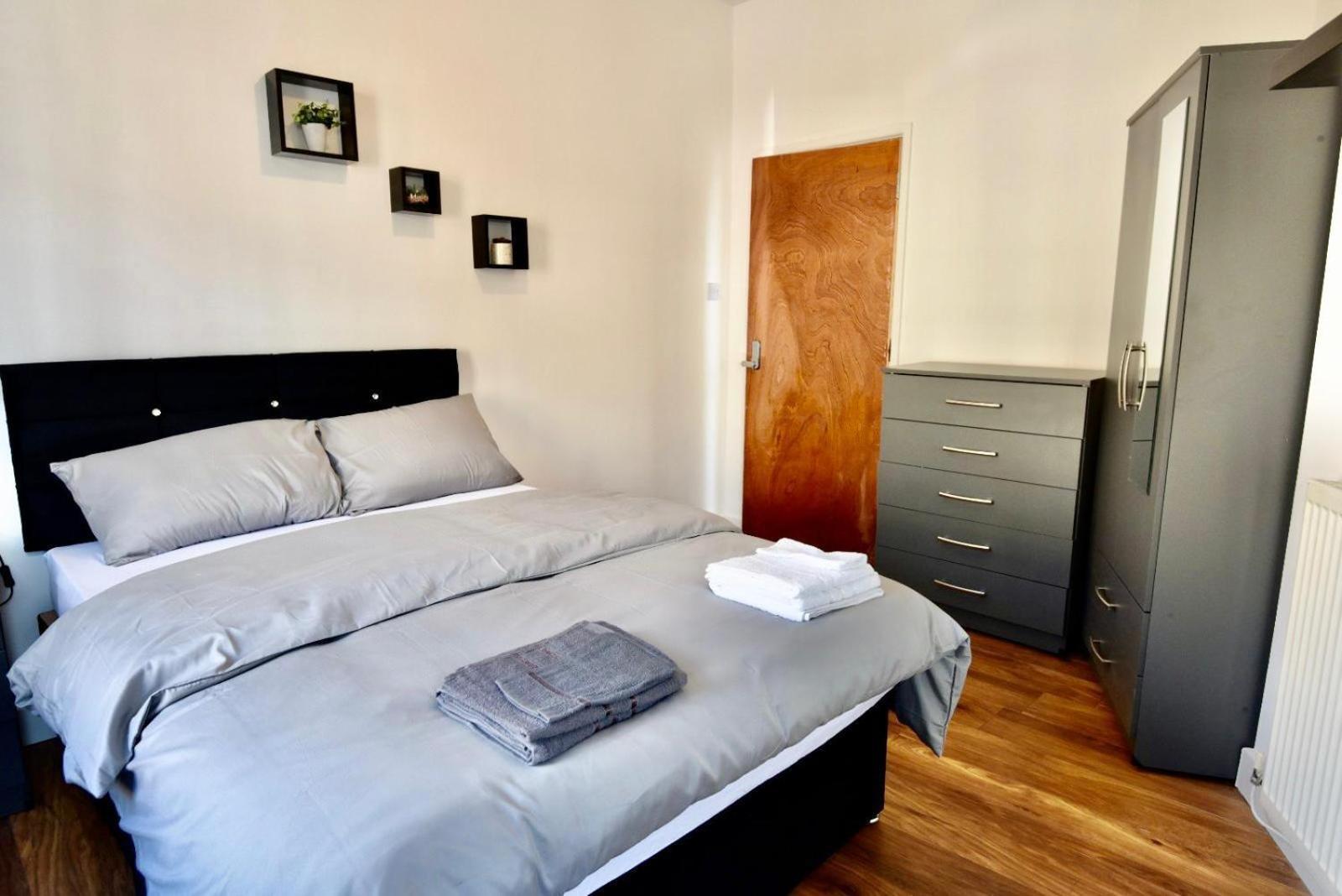 Come On In Lucas Street Newport Train Station Sleep Upto 8ヴィラ 部屋 写真